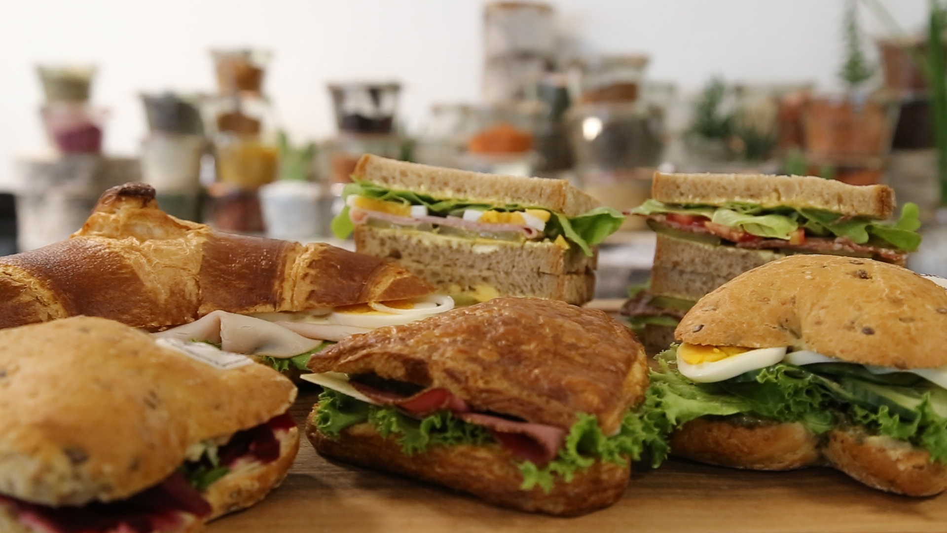 A Stills Sandwiches.00 17 26 18.Still028